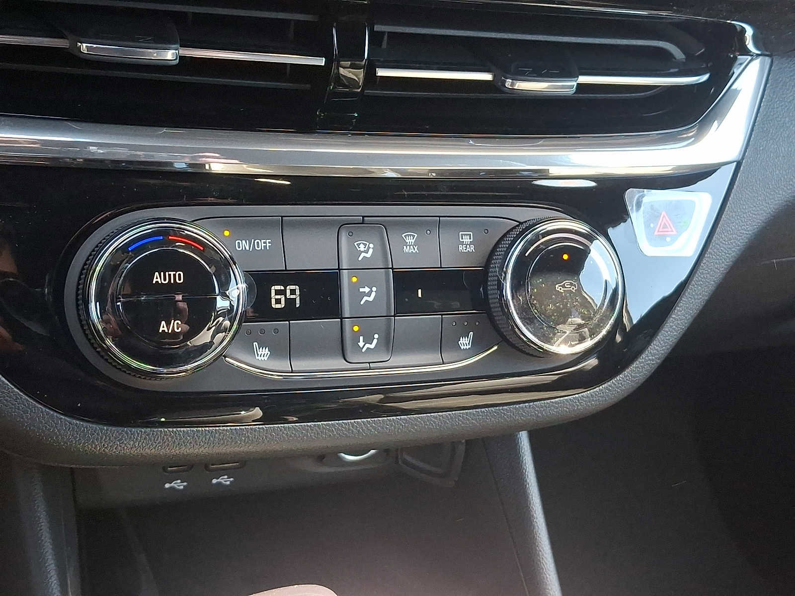 New 2026 Buick Envista Sport Touring w/ Convenience I Package FWD image 13