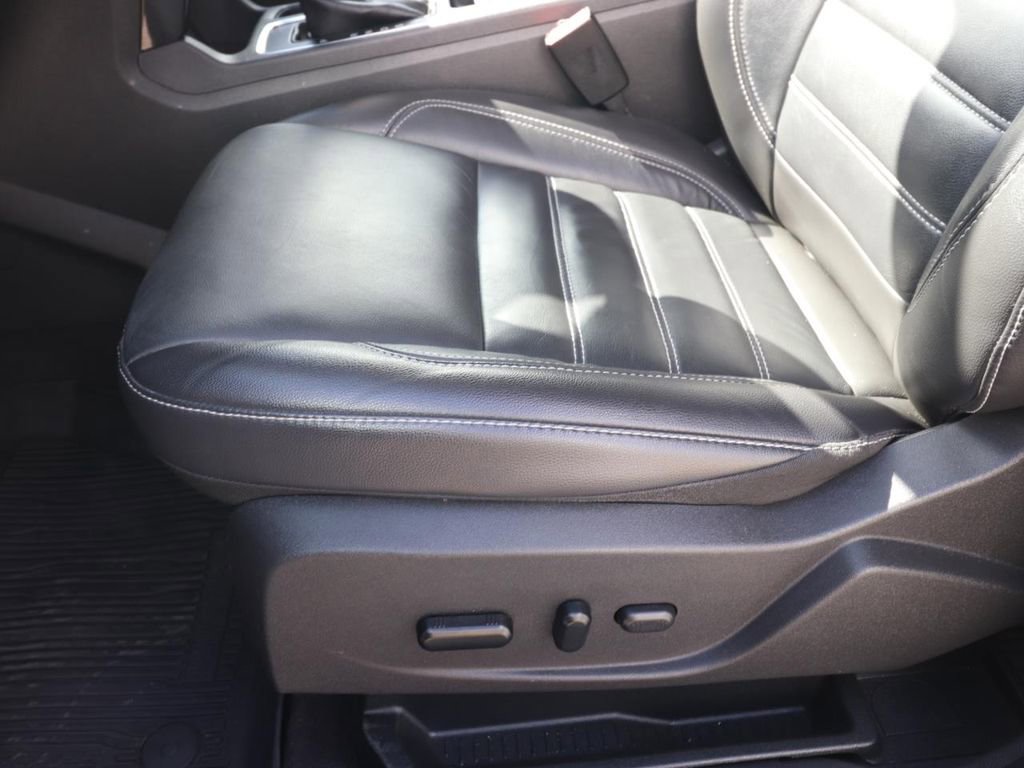 Certified 2019 Ford Escape Titanium image 18