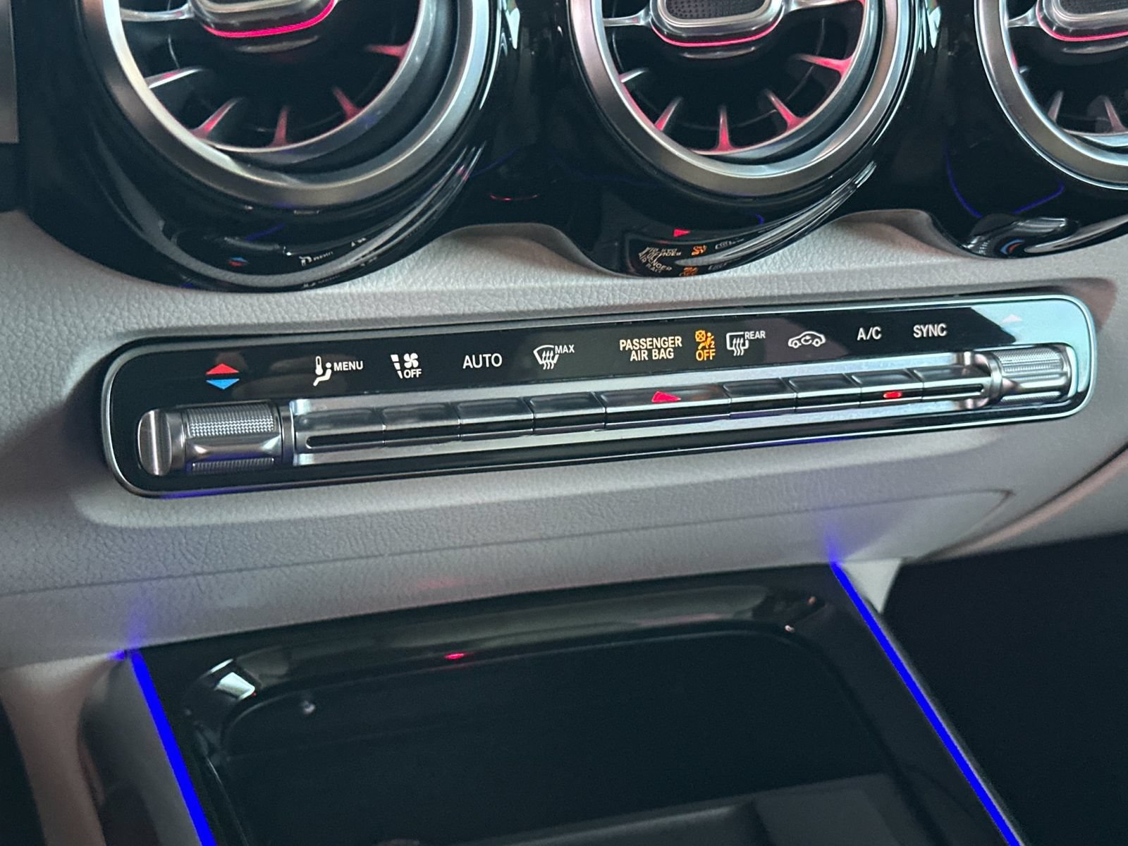 Certified 2020 Mercedes-Benz GLB 250 image 20