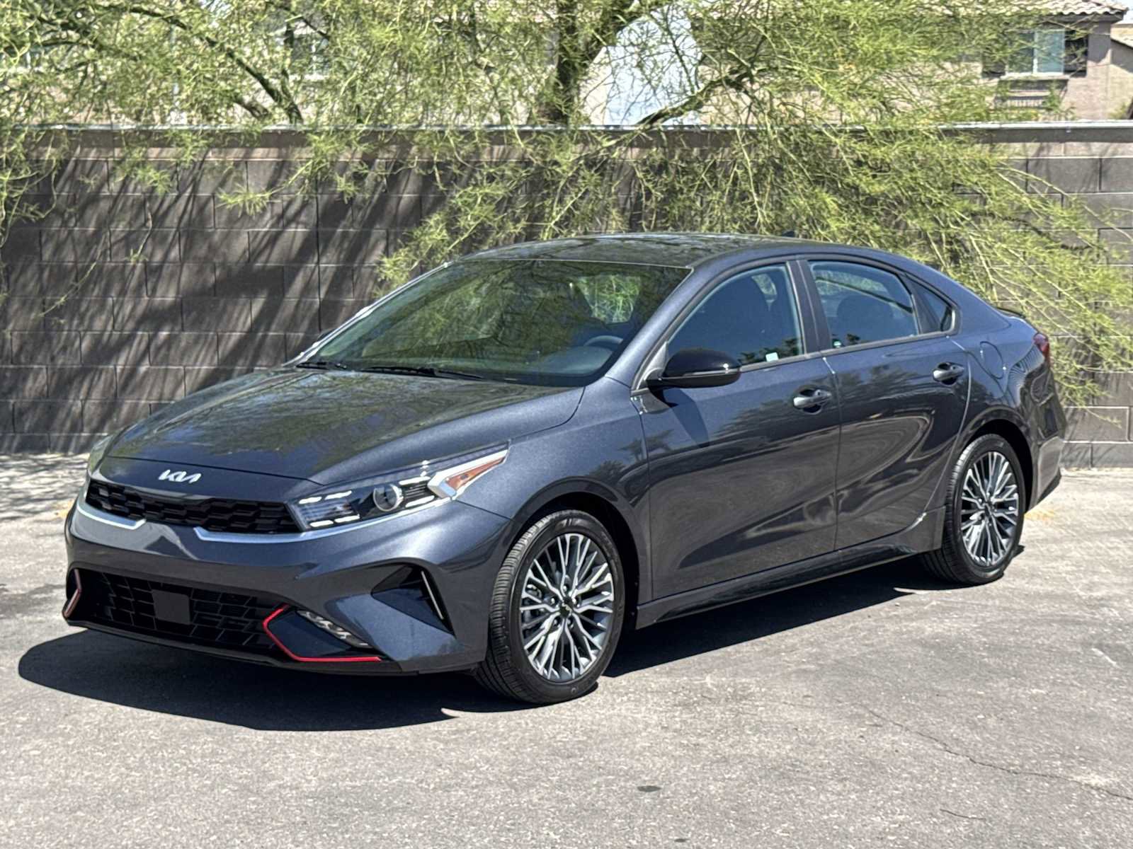 Used 2023 Kia Forte GT-Line w/ GT-Line Premium Package FWD image 4