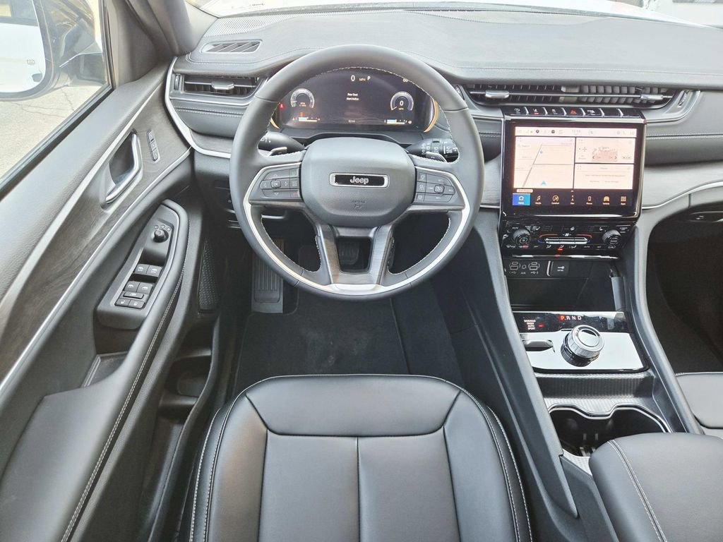 New 2025 Jeep Grand Cherokee Limited AWD/4WD image 13