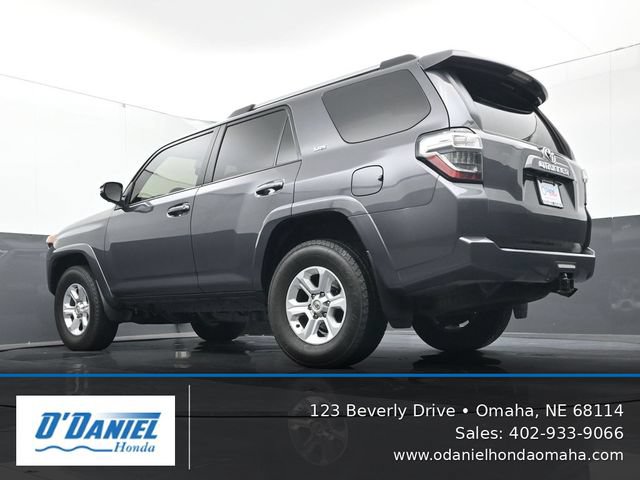 Used 2022 Toyota 4Runner SR5 Premium w/ Moonroof Package AWD/4WD image 22