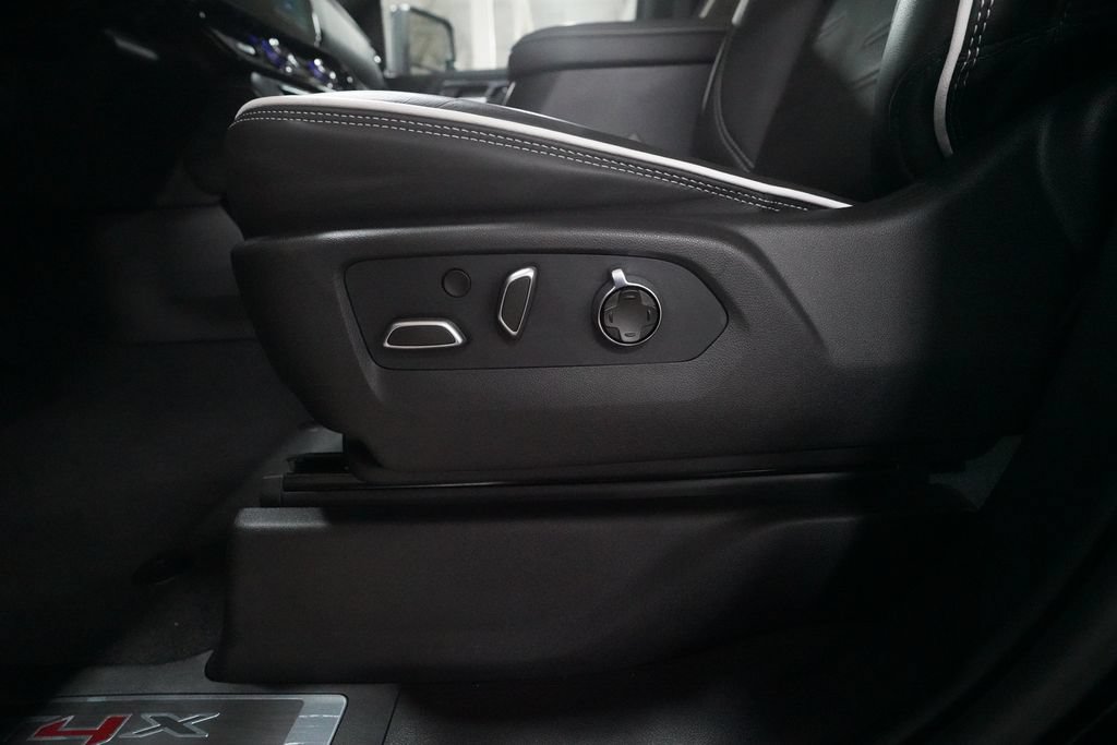 Used 2026 GMC Sierra 2500 AT4X AWD/4WD image 28