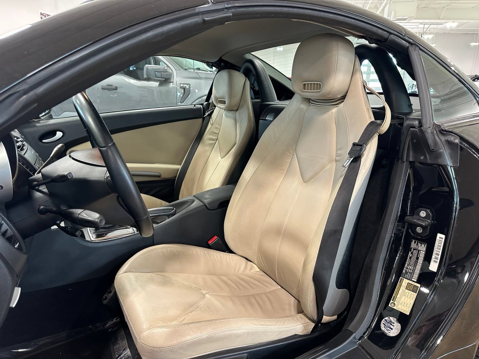 Used 2011 Mercedes-Benz SLK 300 image 13