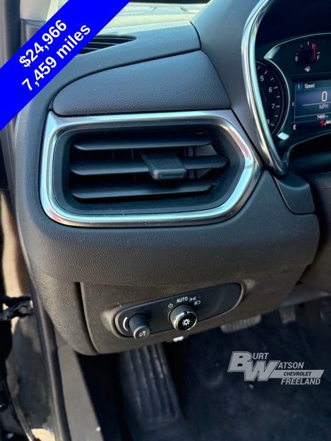 Used 2024 Chevrolet Equinox LT w/ LPO, Floor Liner Package FWD image 11