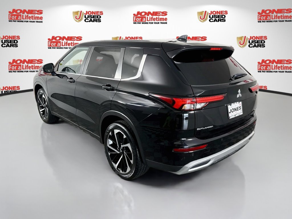 Used 2024 Mitsubishi Outlander SE AWD/4WD image 2