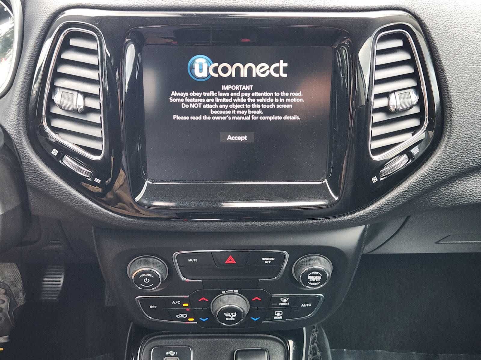 Used 2019 Jeep Compass Limited FWD image 16