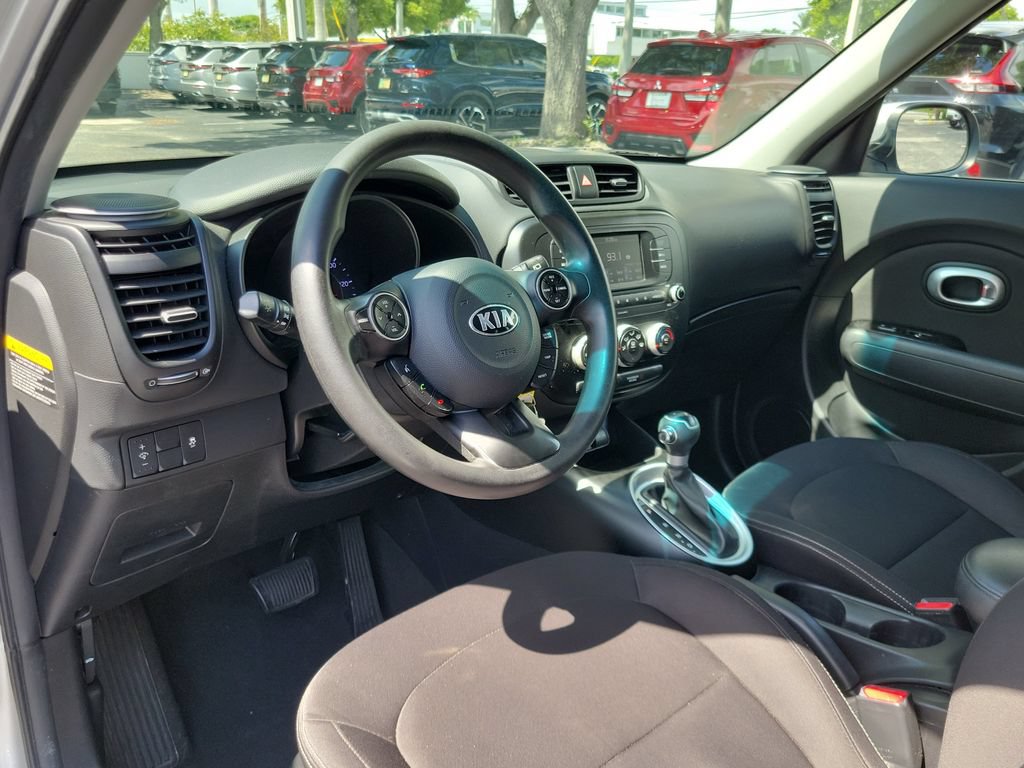 Used 2018 Kia Soul FWD image 16