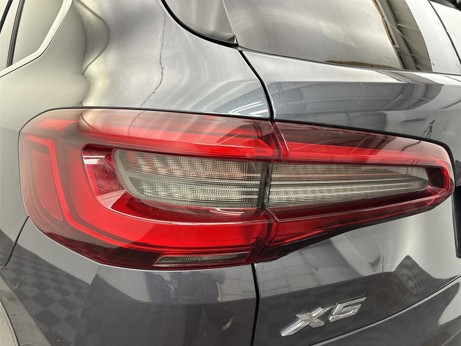 Used 2019 BMW X5 xDrive40i w/ Premium Package 2 AWD/4WD image 19