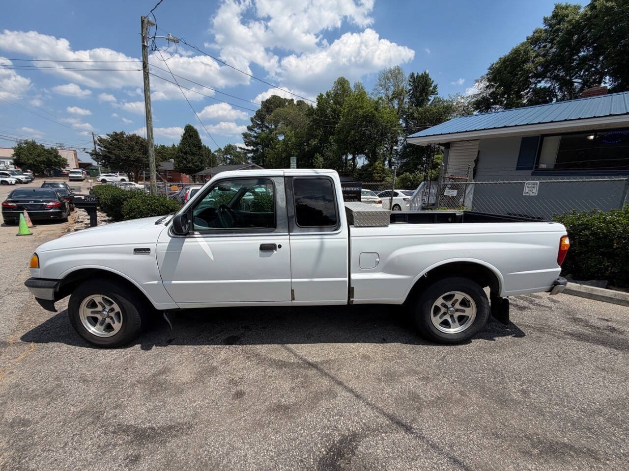 Used 2002 MAZDA B-Series Pickup 2WD Cab Plus B2300 image 8