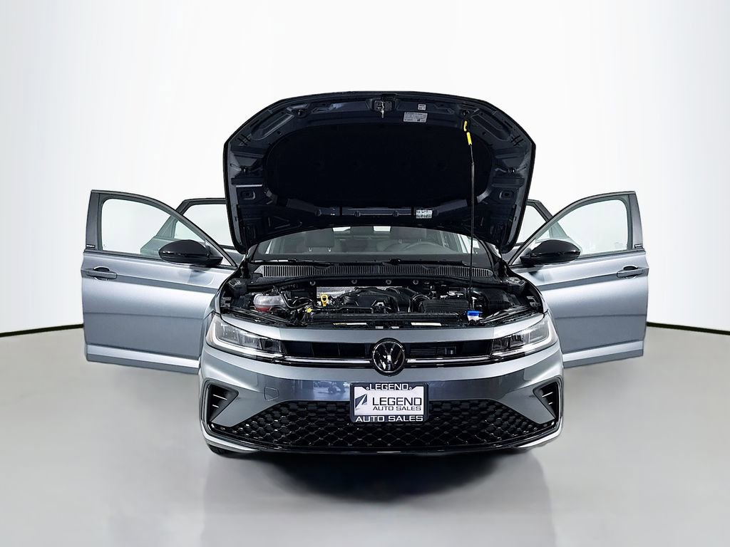 Used 2025 Volkswagen Jetta Sport image 21