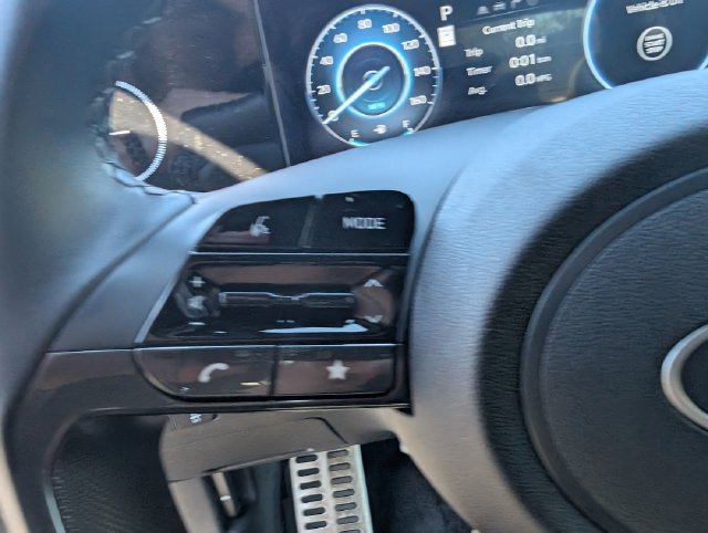 Certified 2025 Hyundai Elantra SEL FWD image 17