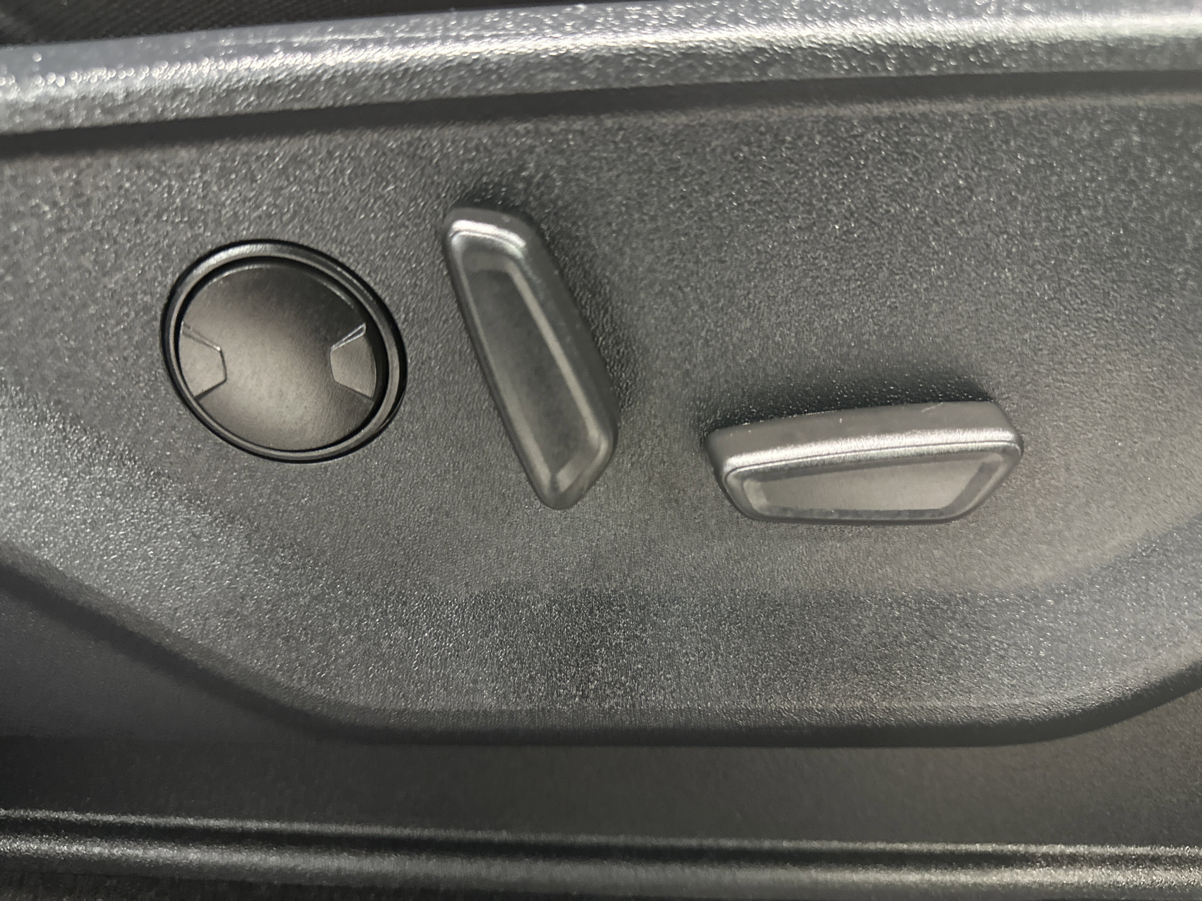 Used 2023 Ford F150 XLT w/ Equipment Group 302A High image 25