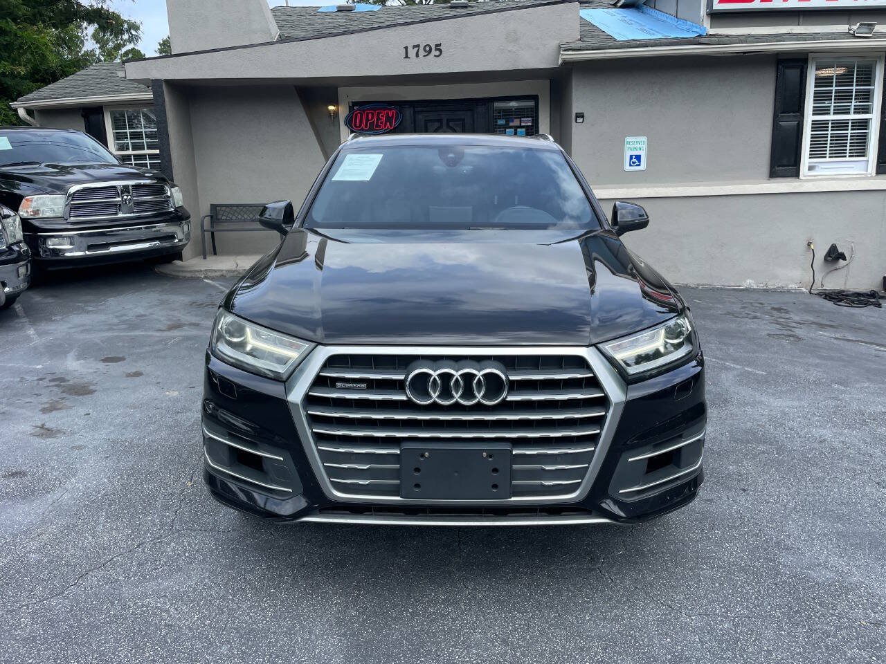 Used 2017 Audi Q7 3.0T Premium AWD/4WD image 3