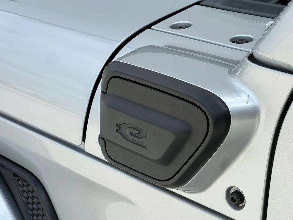 Used 2024 Jeep Wrangler Unlimited Sahara AWD/4WD image 27