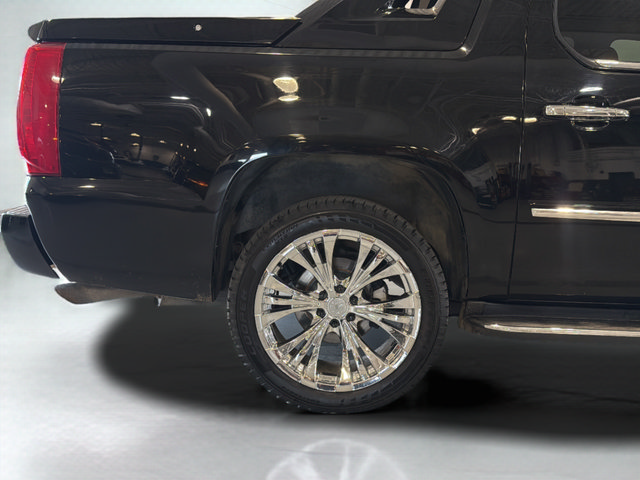 Used 2007 Cadillac Escalade EXT w/ Information Package AWD/4WD image 33
