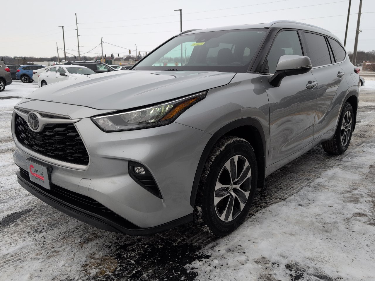 Used 2020 Toyota Highlander XLE image 4