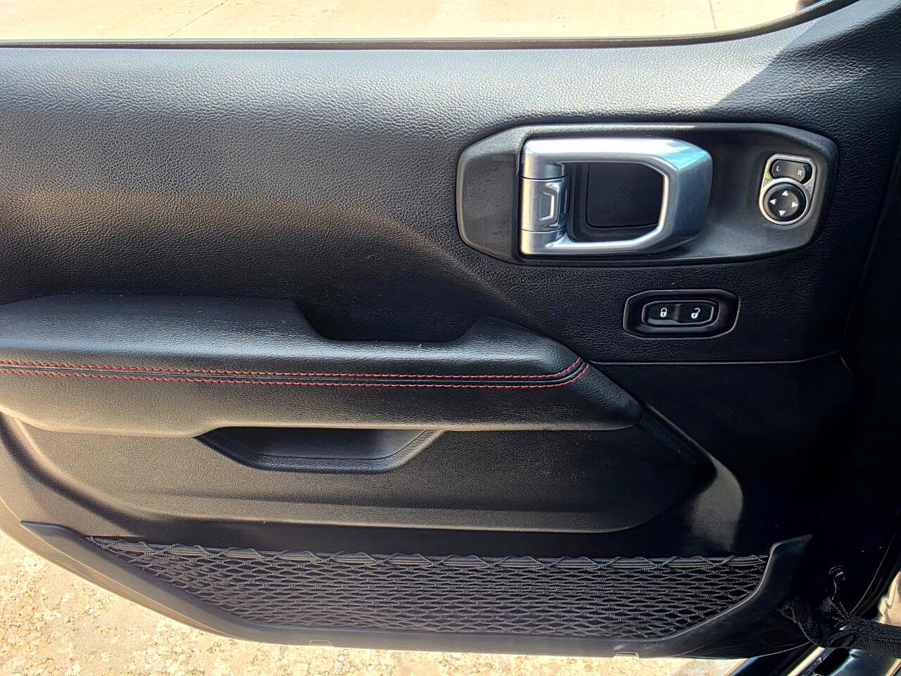 Used 2021 Jeep Wrangler Unlimited Rubicon image 12