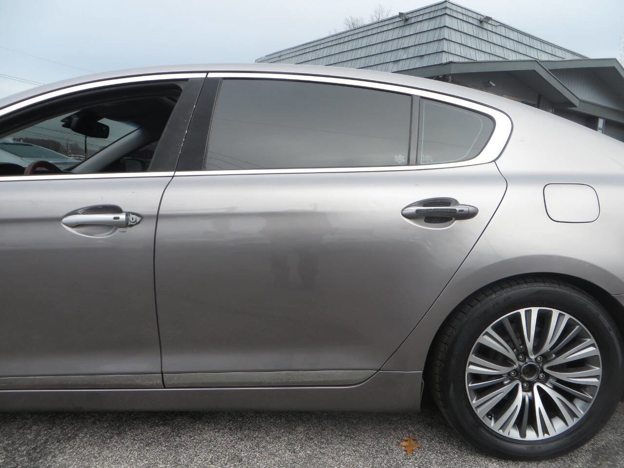 Used 2016 Kia K900 Luxury image 29