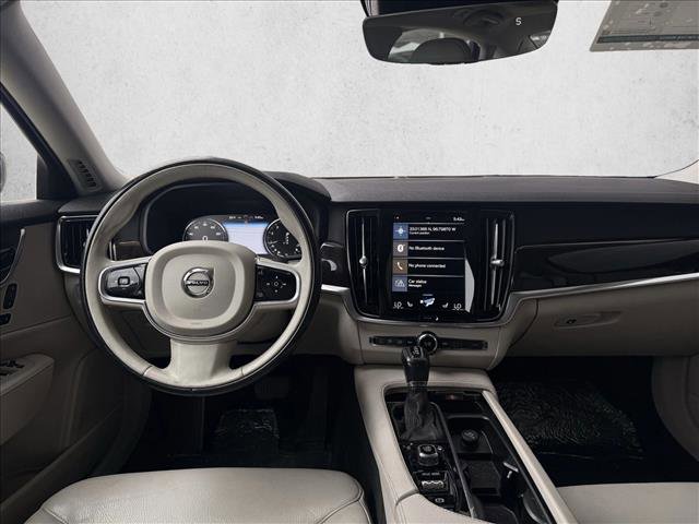 Used 2018 Volvo S90 T5 Momentum w/ Convenience Package image 10