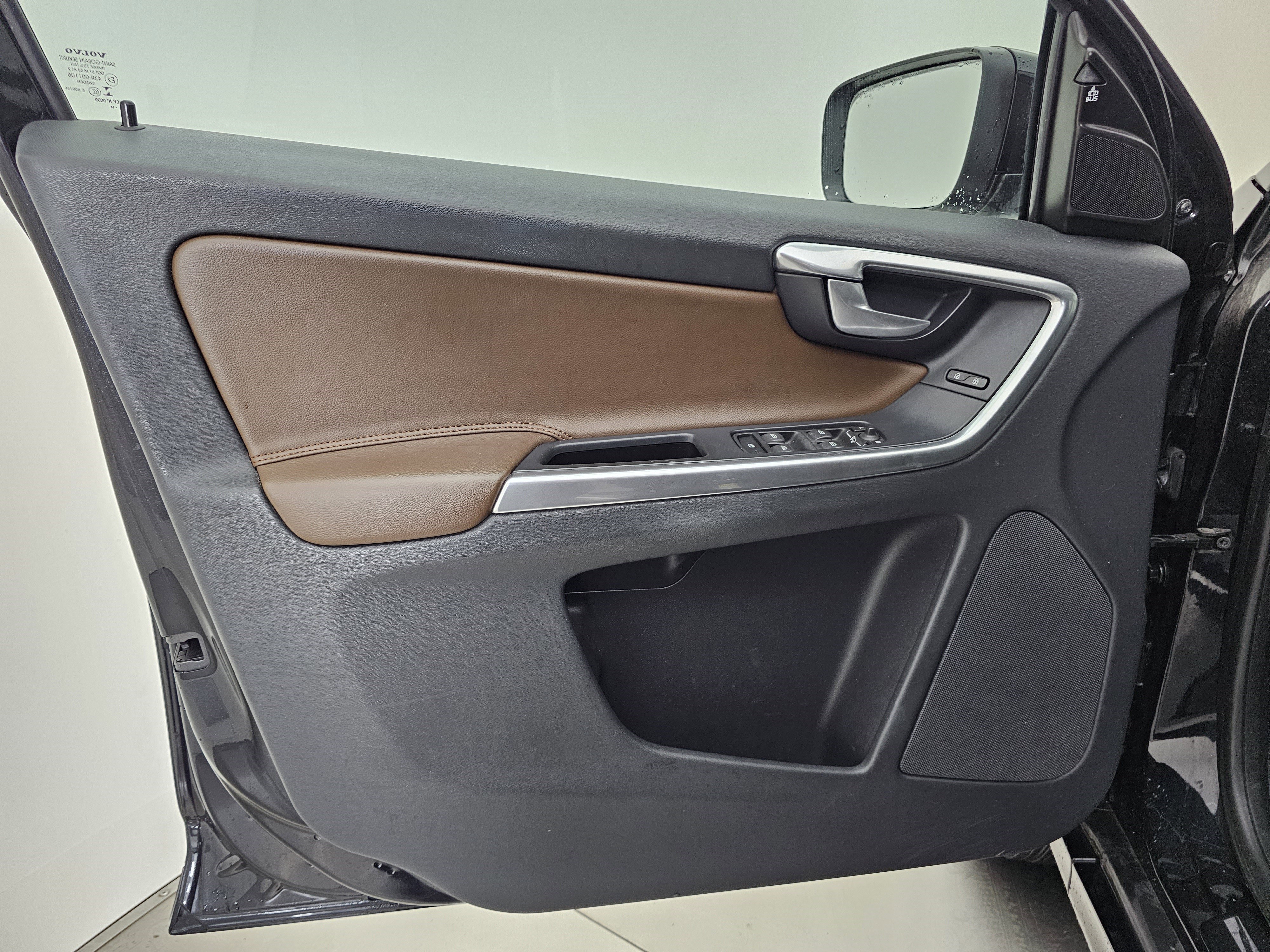 Used 2015 Volvo XC60 T5 image 12