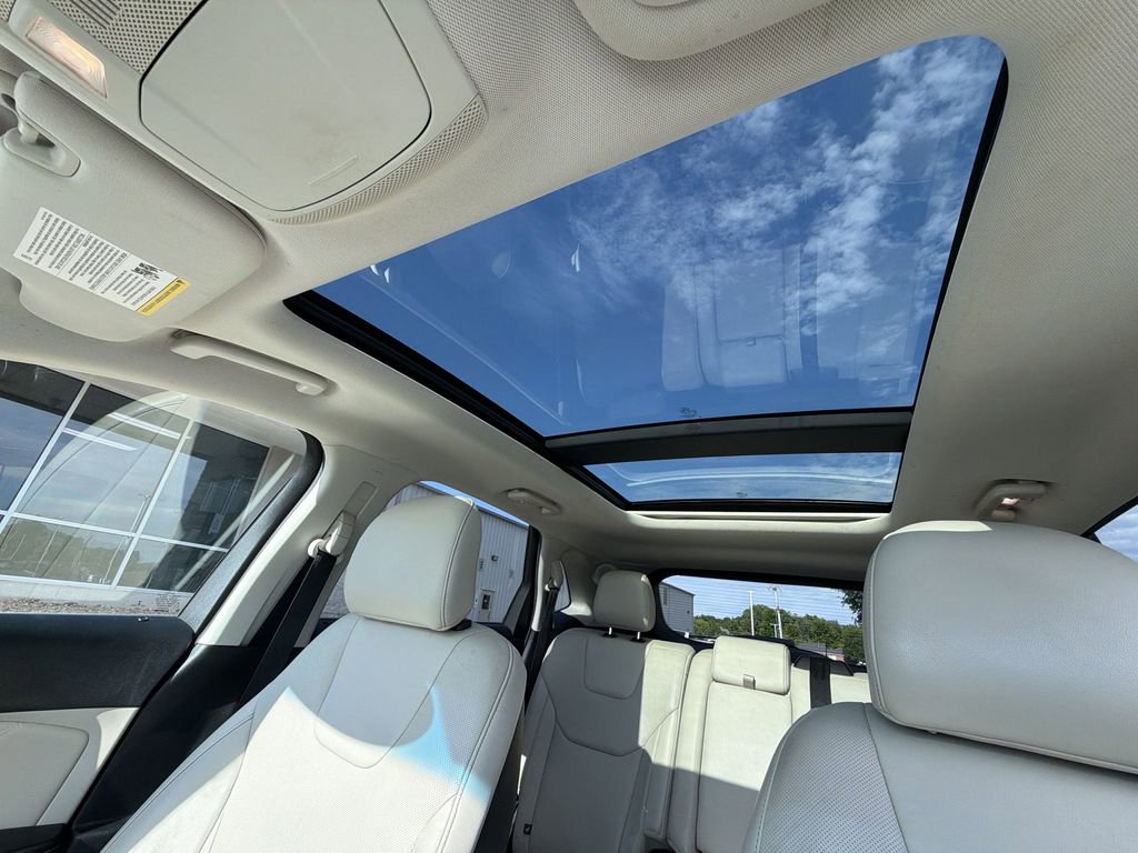 Used 2016 Ford Edge Titanium w/ Equipment Group 301A AWD/4WD image 19