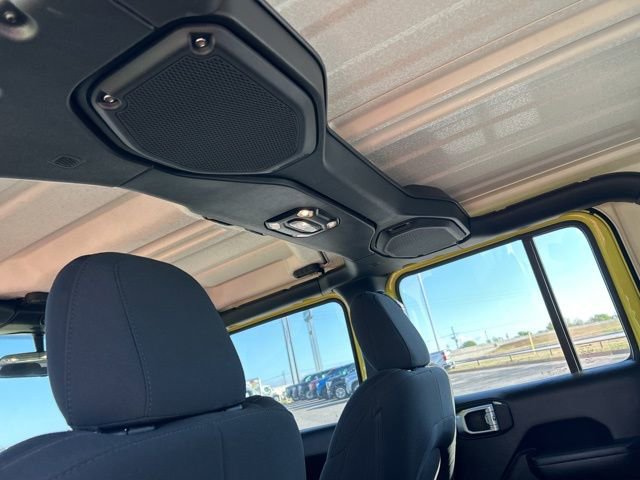 Used 2023 Jeep Gladiator Sport image 12