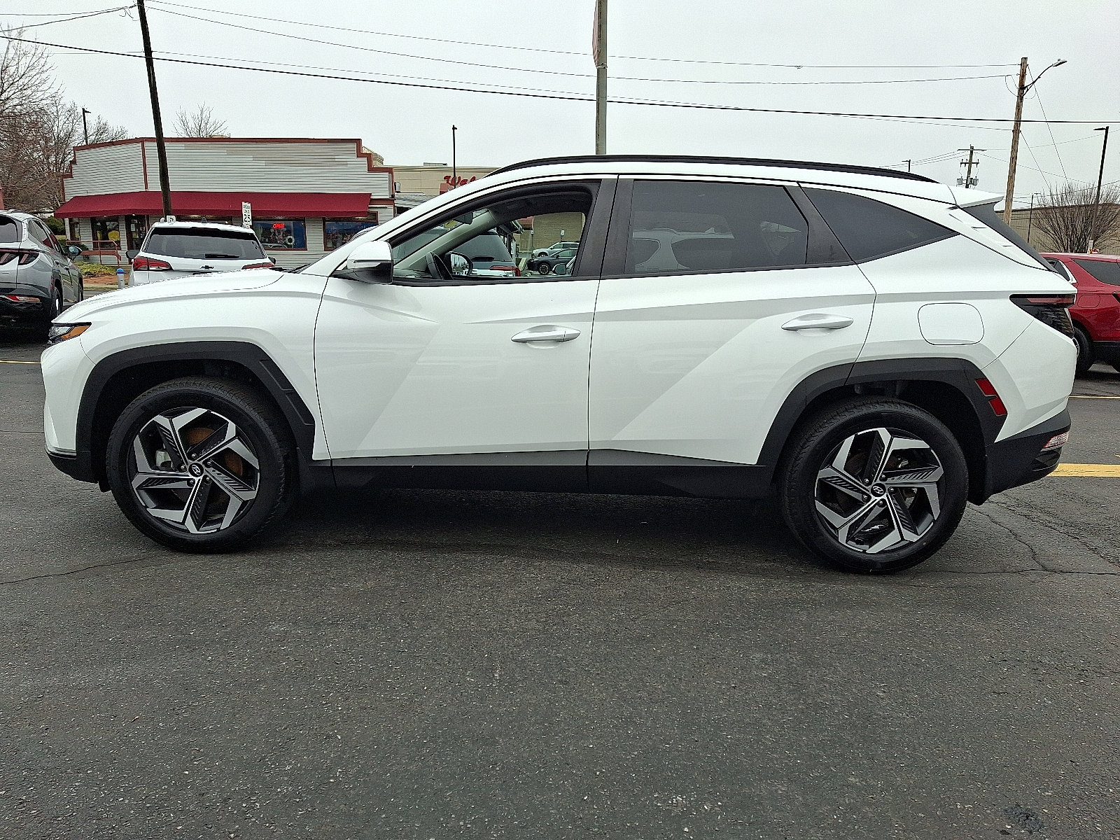 Used 2023 Hyundai Tucson SEL w/ Convenience Package image 2