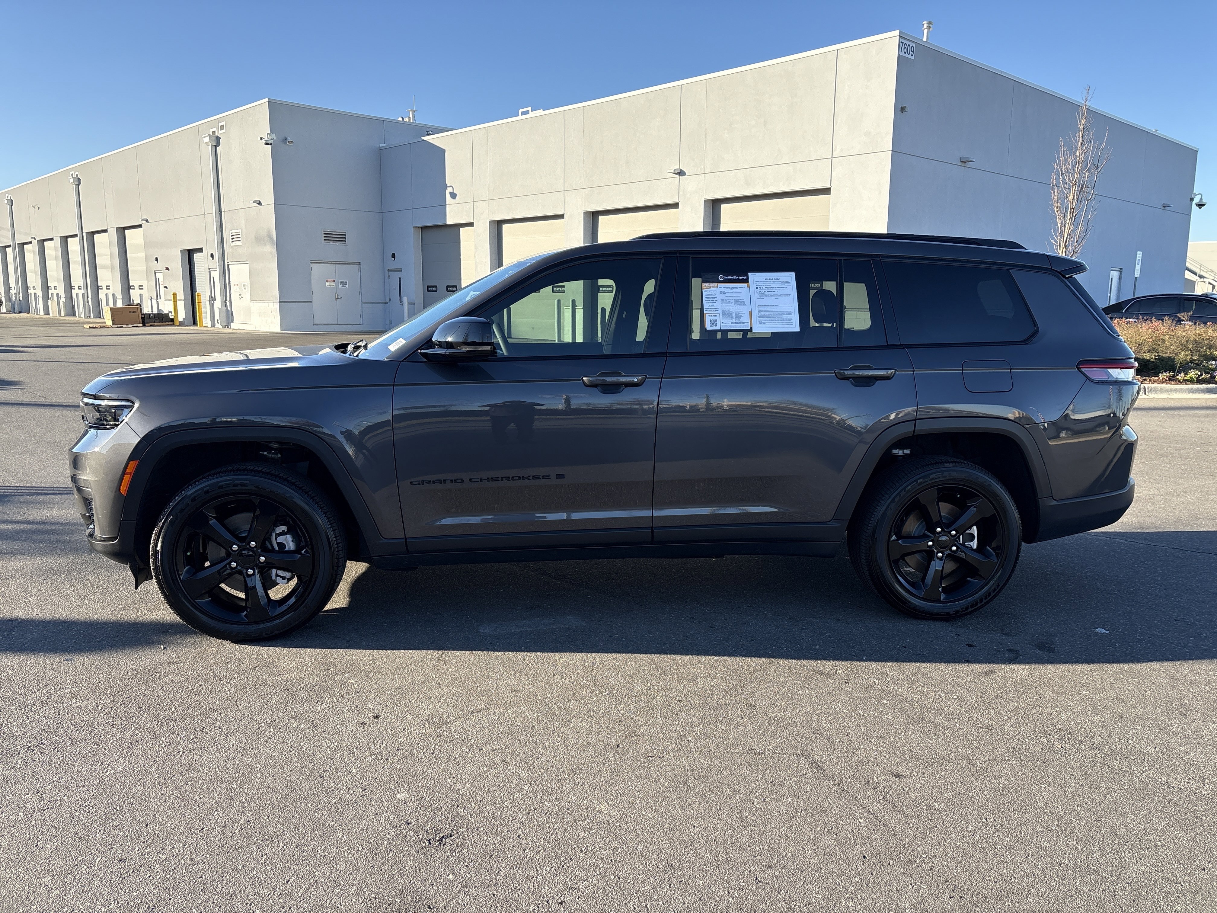 Certified 2025 Jeep Grand Cherokee L Altitude image 6