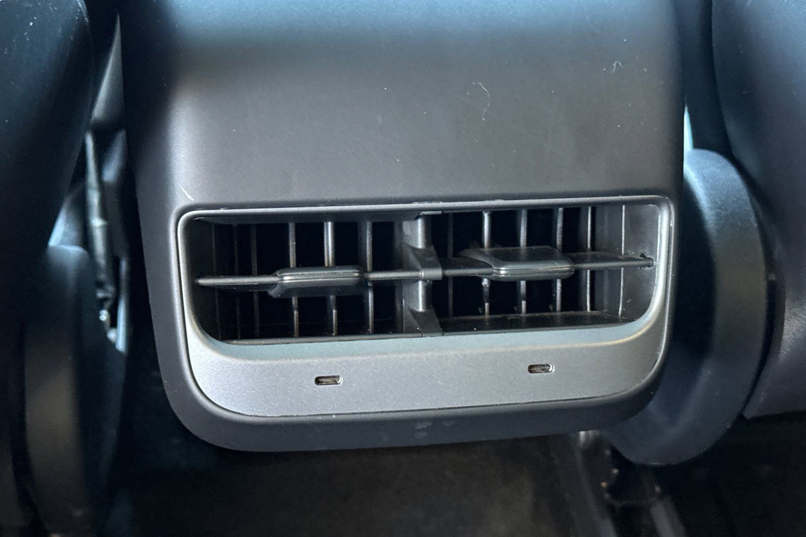 Used 2022 Tesla Model Y Long Range AWD/4WD image 41