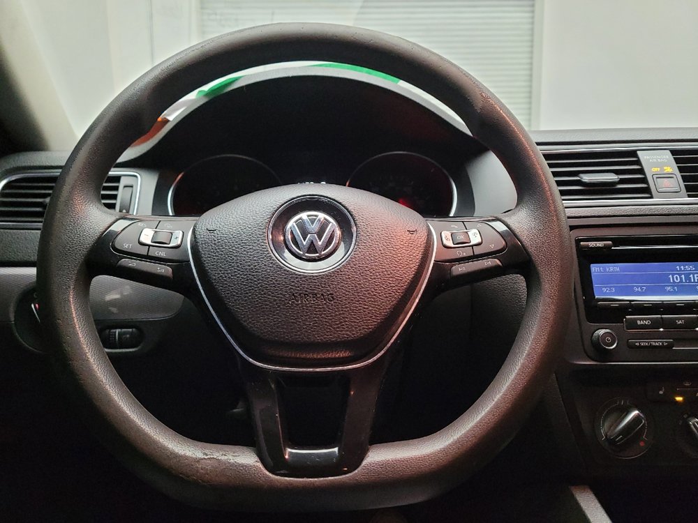 Used 2015 Volkswagen Jetta SE FWD image 22