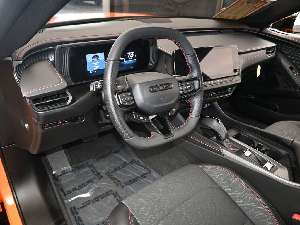 Used 2025 Dodge Charger R/T w/ Sun & Sound Package image 10