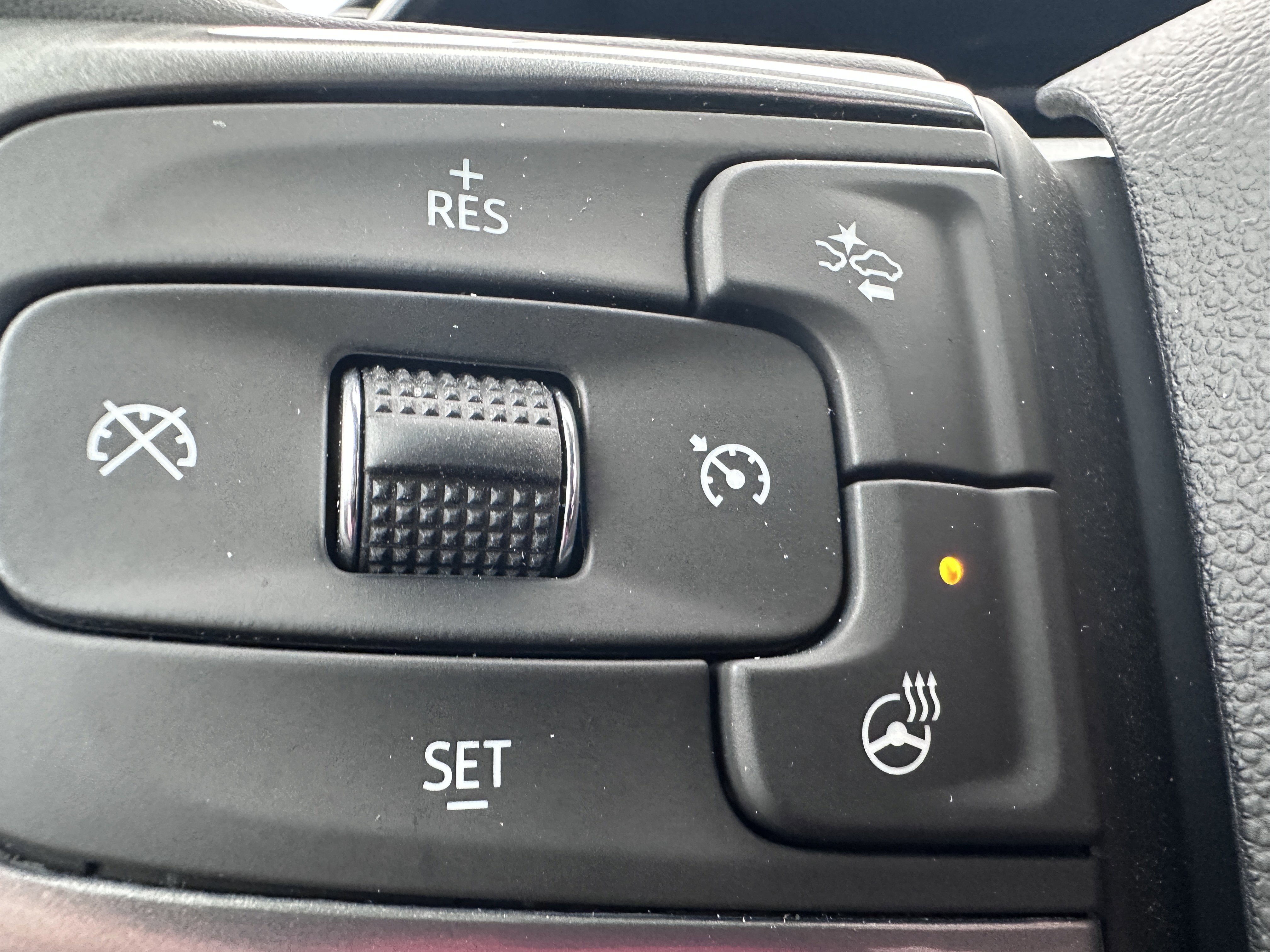 Used 2023 Chevrolet Silverado 1500 LT image 16