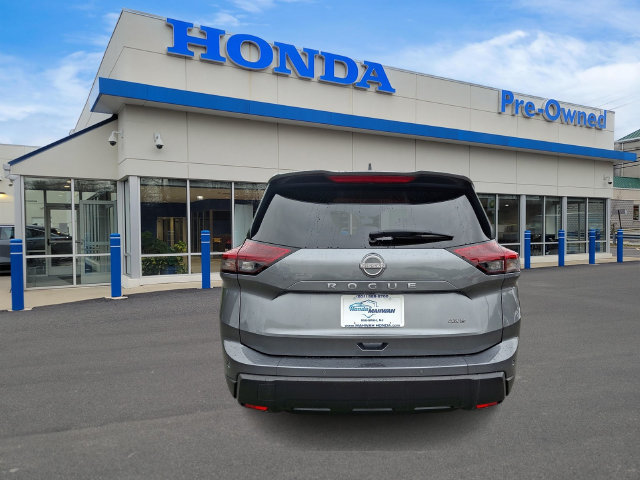 Used 2025 Nissan Rogue SV AWD/4WD image 5