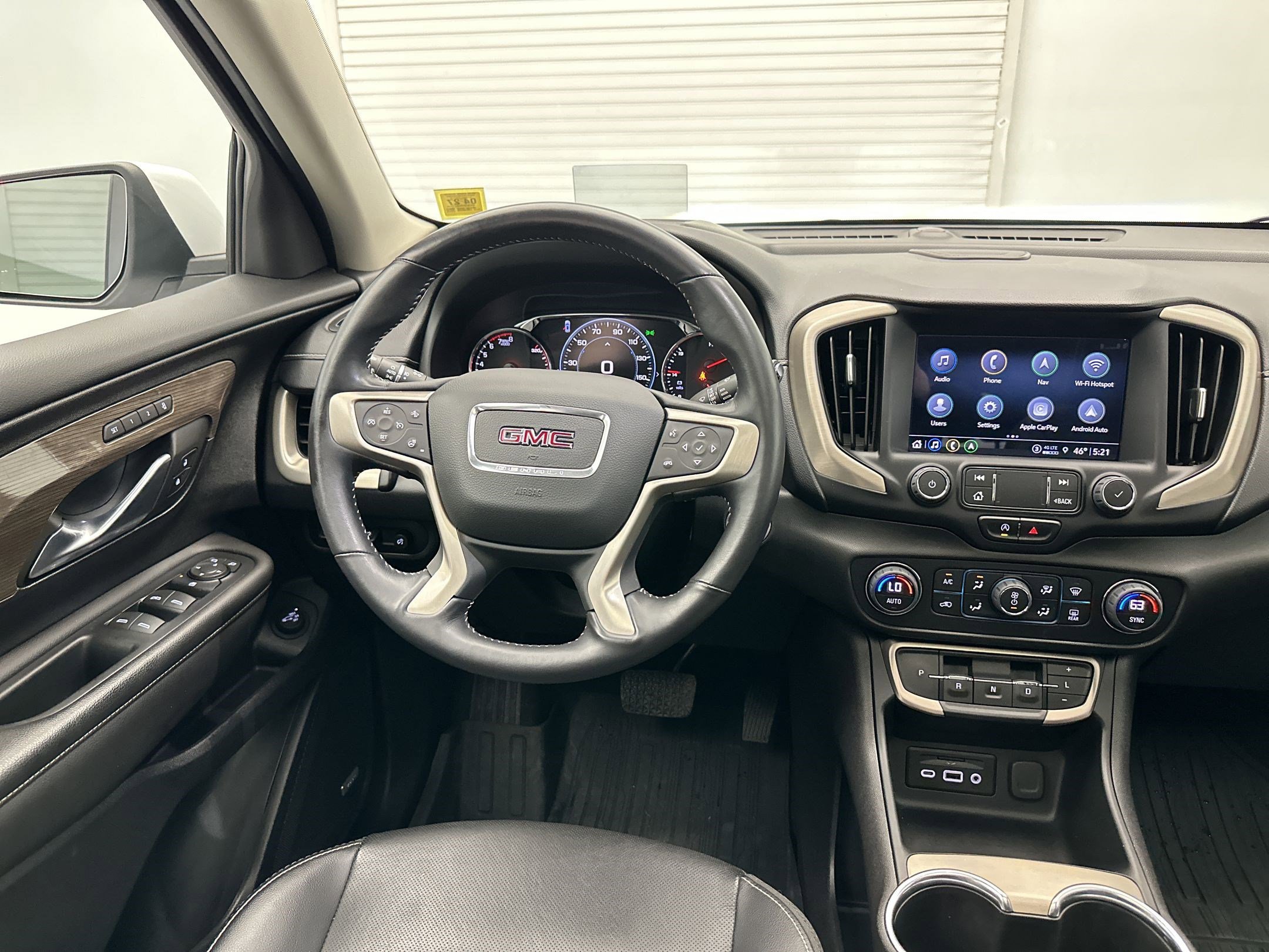 Certified 2022 GMC Terrain Denali w/ Denali Premium Package AWD/4WD image 27