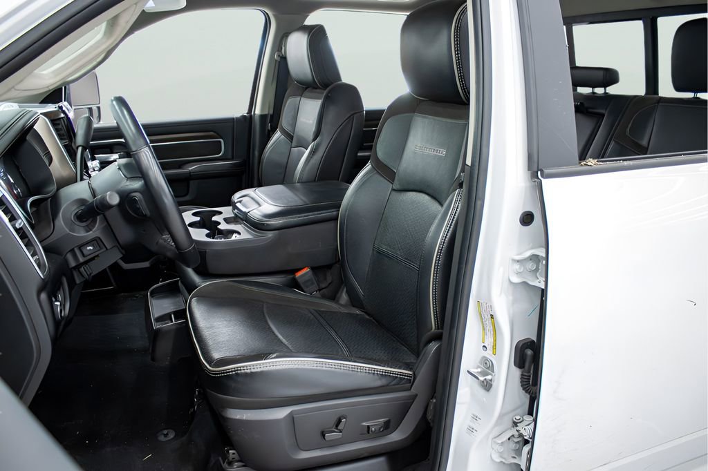 Used 2024 RAM 2500 Laramie AWD/4WD image 25