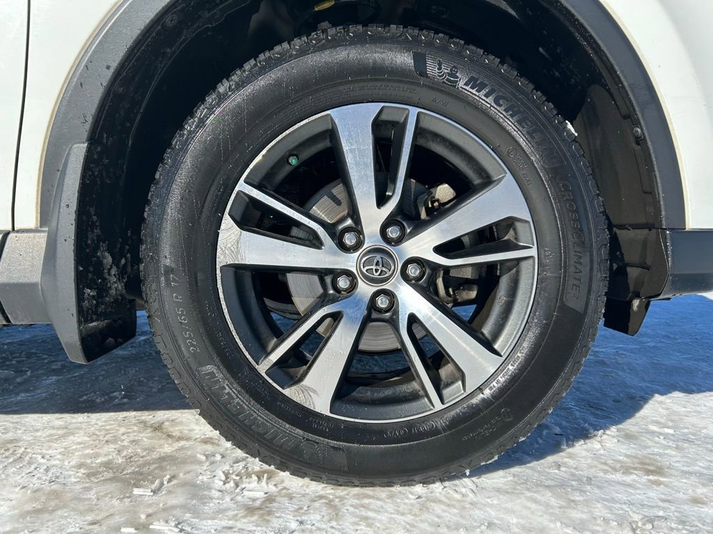 Used 2017 Toyota RAV4 XLE image 34