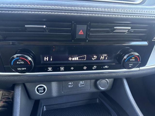 Used 2022 Nissan Rogue SV image 26