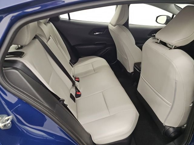 Used 2025 Toyota Prius XLE image 33