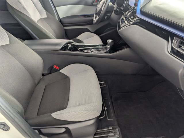 Used 2019 Toyota C-HR XLE FWD image 29