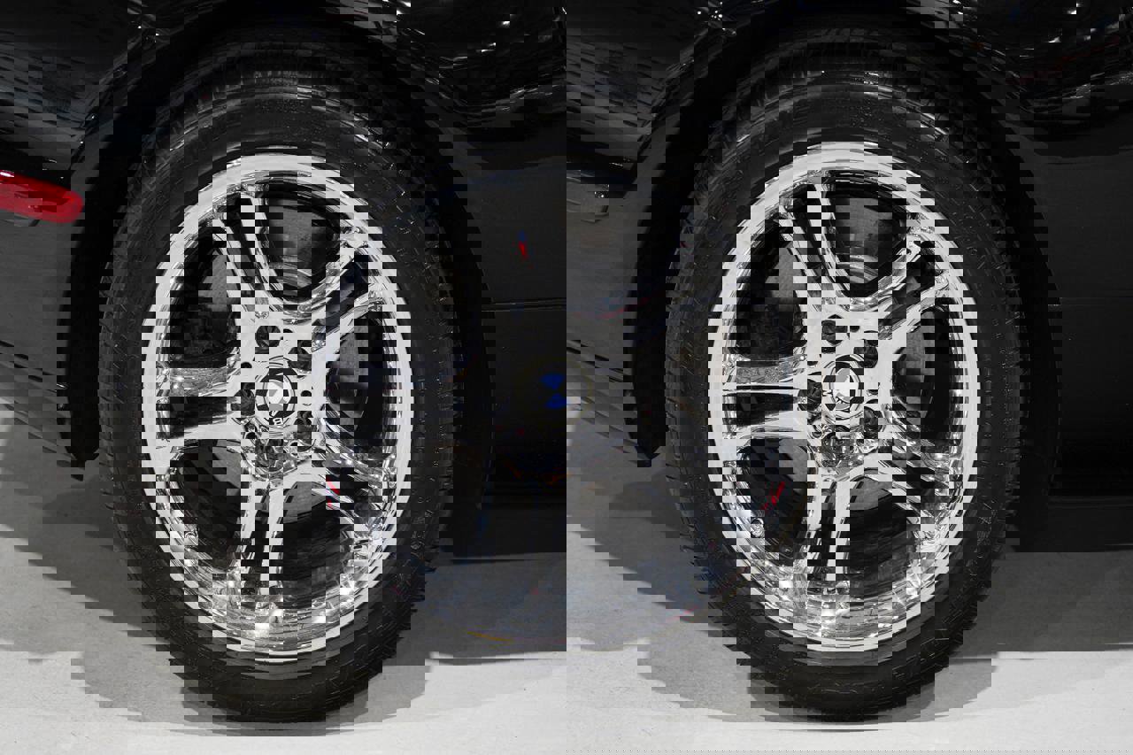 Used 2001 BMW Z8 image 25