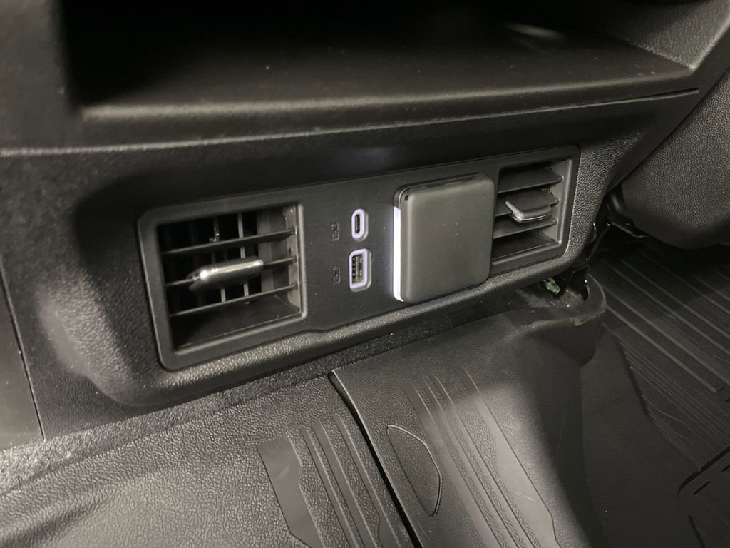 Used 2025 GMC Sierra 1500 Elevation image 21