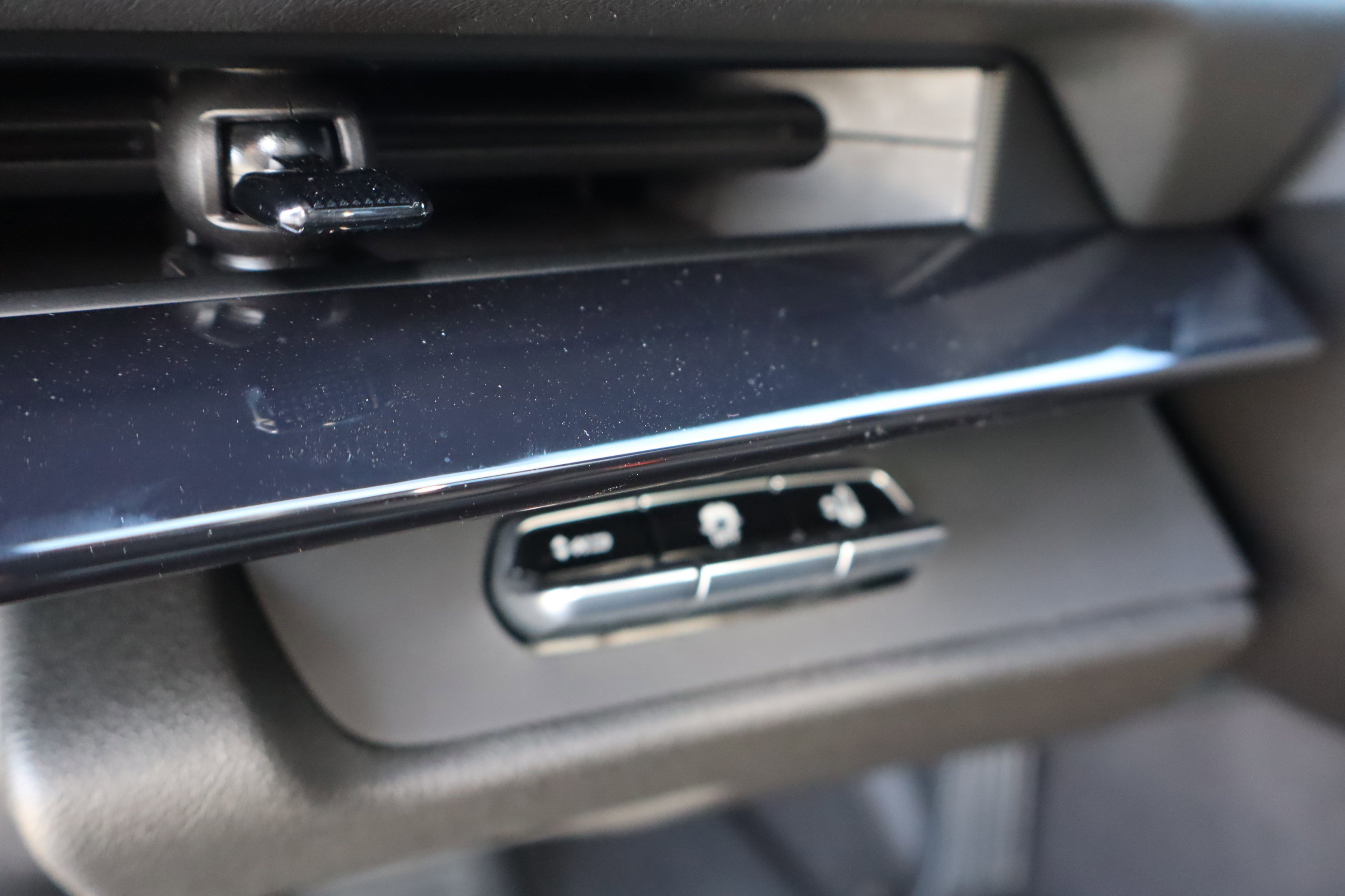 Used 2026 Chevrolet Corvette Stingray Preferred Cpe w/ Z51 Performance Package image 17