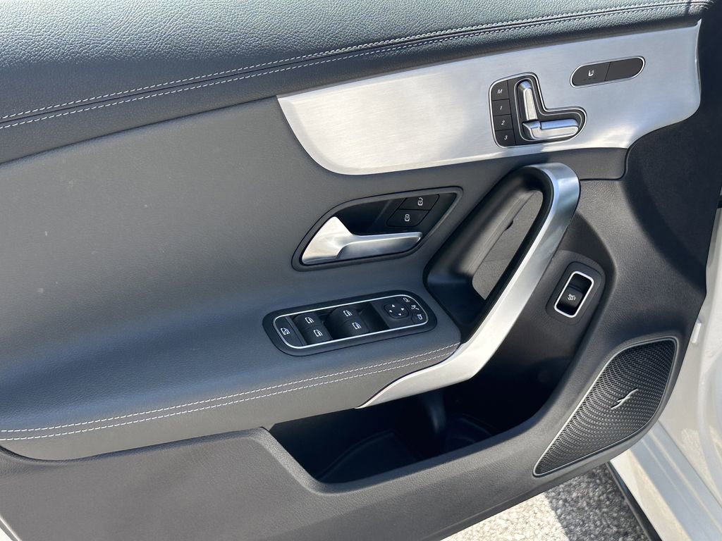 Certified 2025 Mercedes-Benz CLA 35 AMG 4MATIC image 11