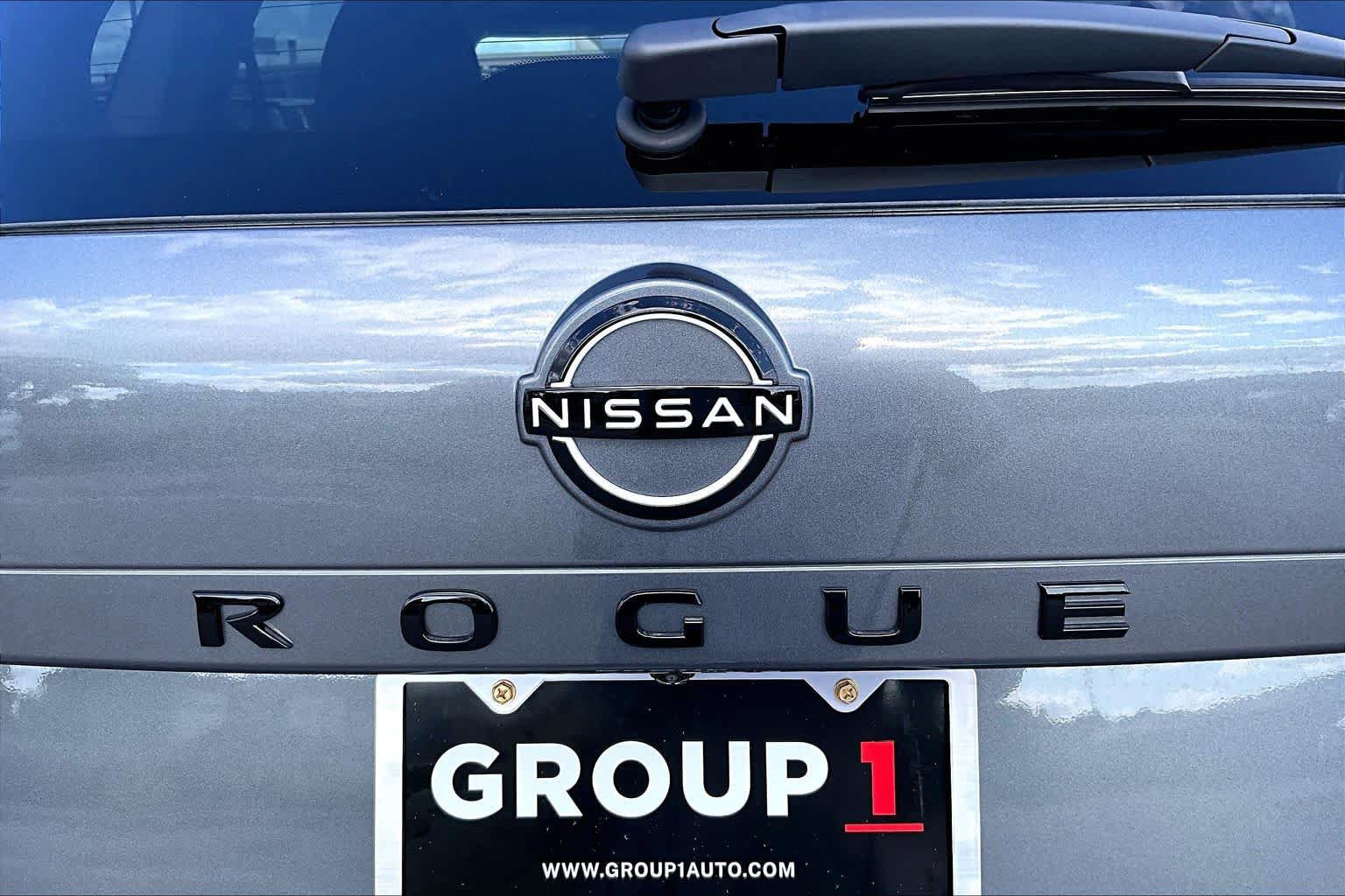 New 2027 Nissan Rogue Dark Armor FWD image 15
