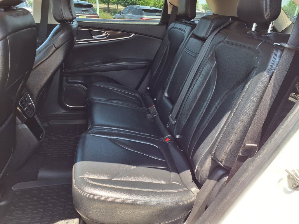 Used 2023 Lincoln Nautilus FWD w/ Premium Package image 24