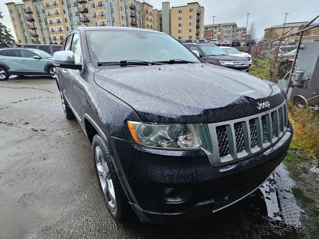 Used 2011 Jeep Grand Cherokee Overland video 1