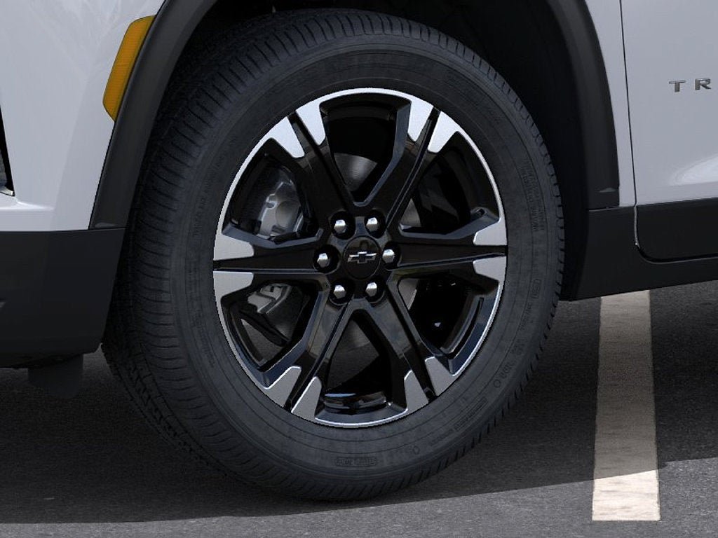 New 2027 Chevrolet Traverse LT w/ Sun and Wheel Package FWD image 10