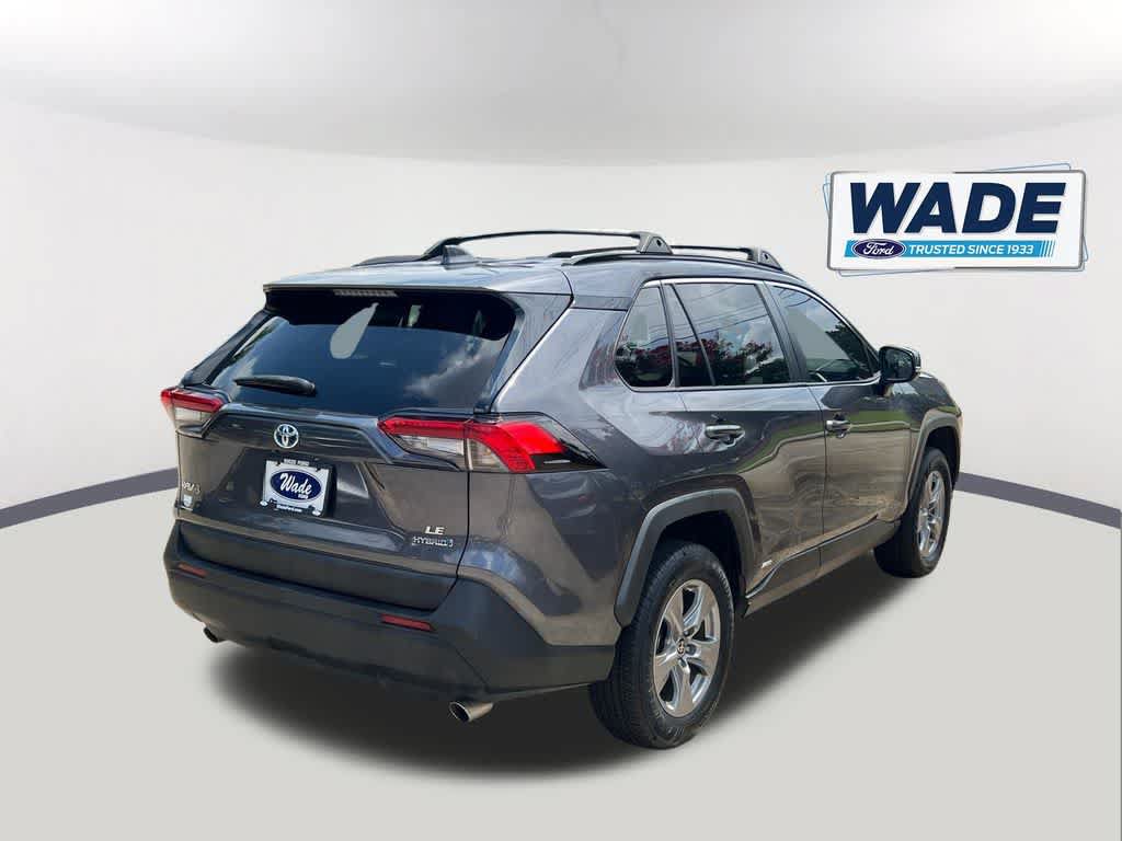 Used 2024 Toyota RAV4 LE AWD/4WD image 5