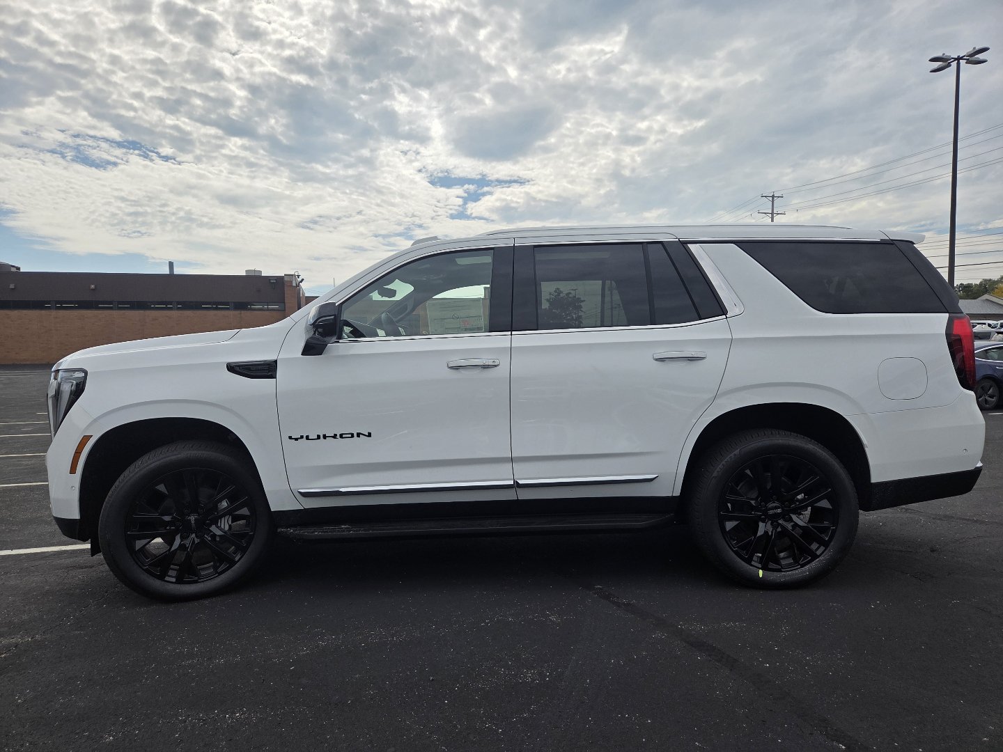 New 2027 GMC Yukon Elevation w/ Elevation Premium Package AWD/4WD image 16